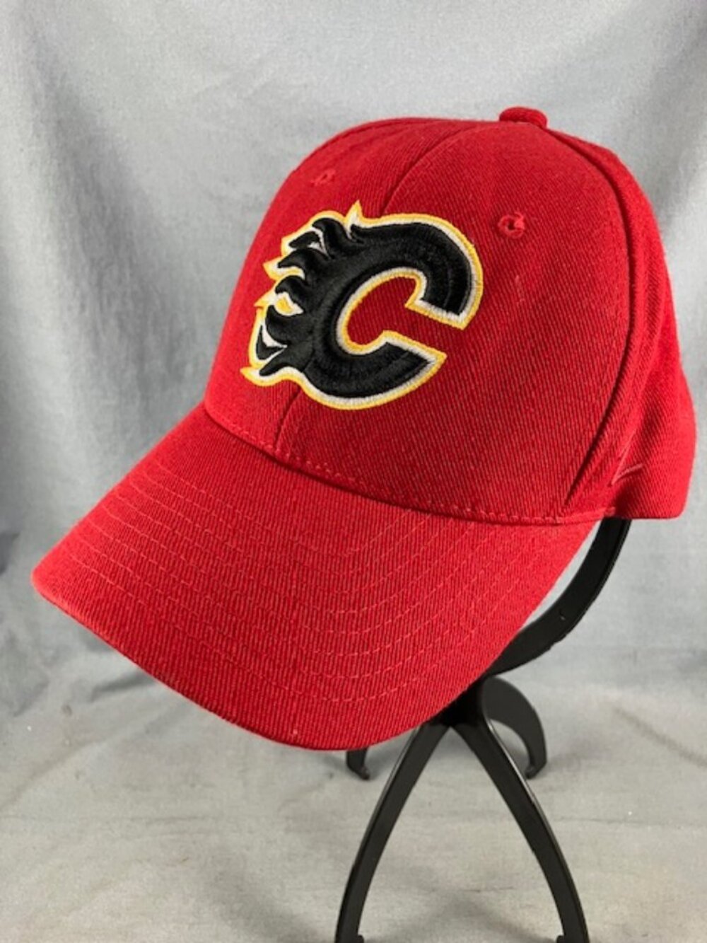 Calgary Flames NHL Official Ball Cap Trucker Hat National Hockey League